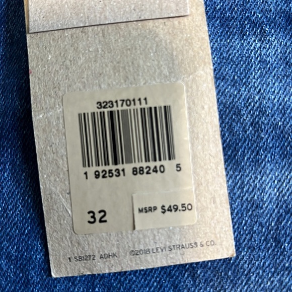 Levi’s 501 Mid Rise Shorts - Picture 2 of 4